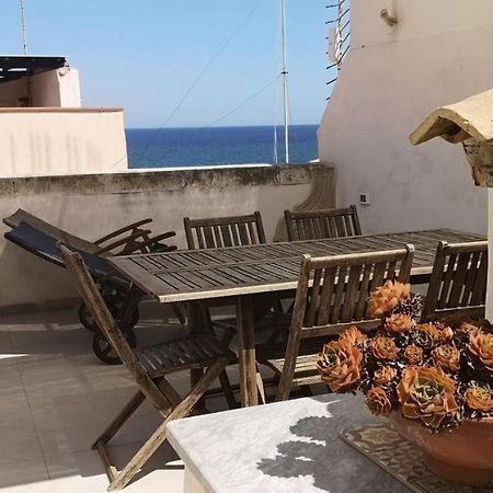 Sea-View Terrace & Bikes Moon Ortigia Holiday Home Syracuse ภายนอก รูปภาพ
