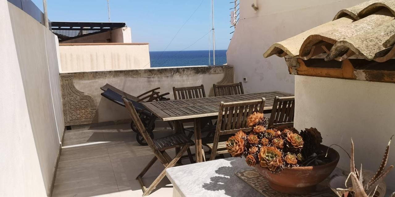 Sea-View Terrace & Bikes Moon Ortigia Holiday Home Syracuse ภายนอก รูปภาพ