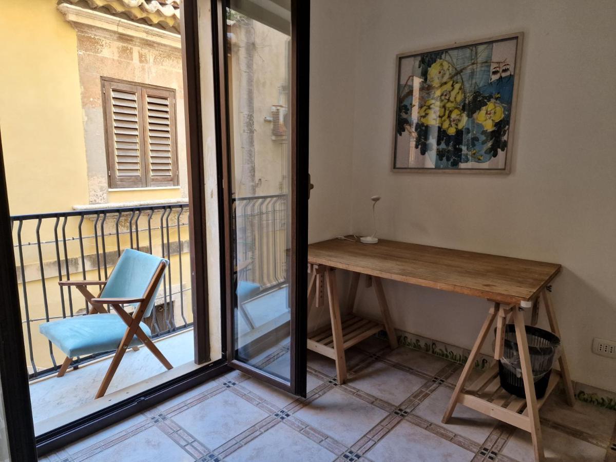 Sea-View Terrace & Bikes Moon Ortigia Holiday Home Syracuse ภายนอก รูปภาพ